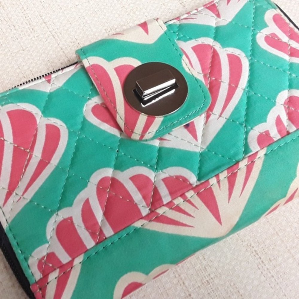 Blue Pink Clamshell Design Boho Quilted Fabric Wallet